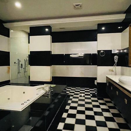 Royal Garden Motel - Chiayi Branch Luaran gambar
